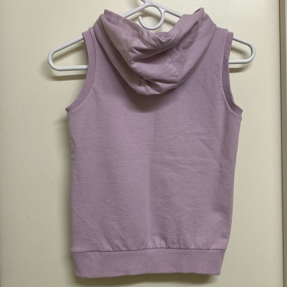 GIRLS SLEEVELESS HOODIE - Picture 2 of 8